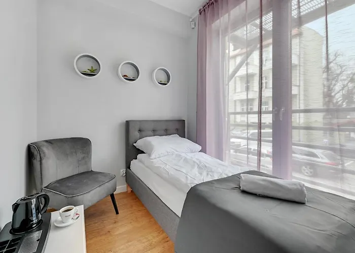 Bed and breakfast Przystanek Plaza 2*