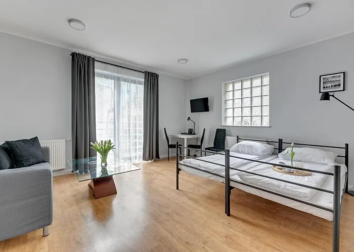 Bed and breakfast Przystanek Plaza 2*