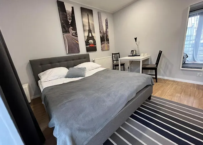 Bed and breakfast Przystanek Plaza 2*