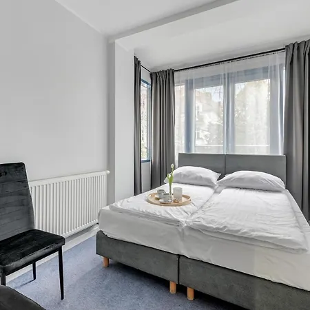 Przystanek Plaza Bed & Breakfast 2*