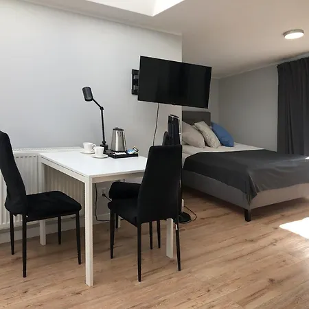 Couette-café Przystanek Plaza 2*