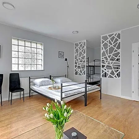 Przystanek Plaza B&B 2*