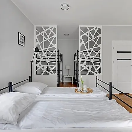 Przystanek Plaza B&B 2*